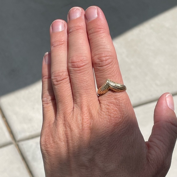 14k Gold Ring - Picture 6 of 6